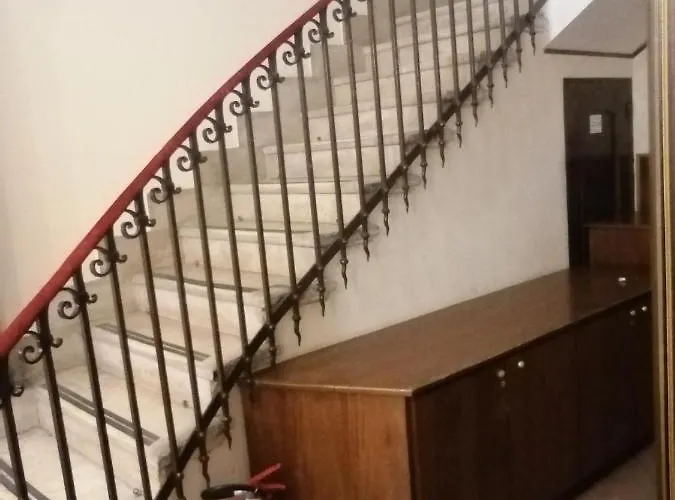 מלון De Rossi 2*